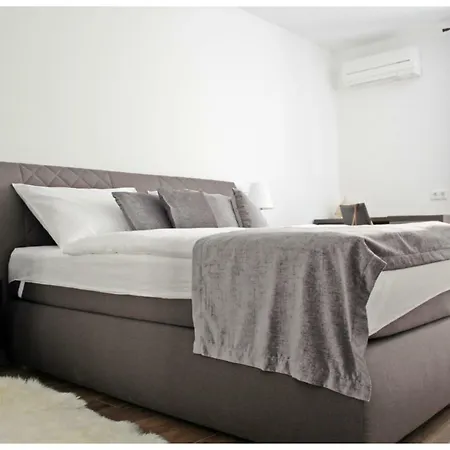 Casa Azuro شقة تروغير